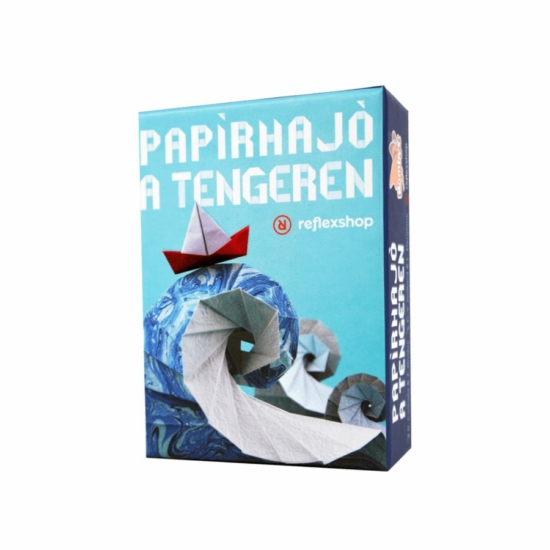 Papírhajó a tengeren