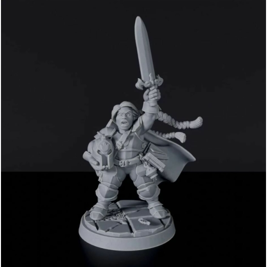 Titan Forge Miniatures: Dwarf Female Paladin ver 1