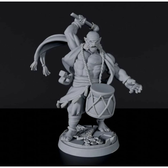 Titan Forge Miniatures: Half-Orc Male Bard ver 1