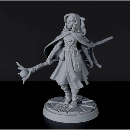 Titan Forge Miniatures: Human Female Druid ver 1